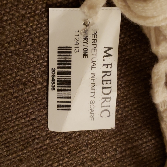 Infinity scarf - Picture 2 of 3